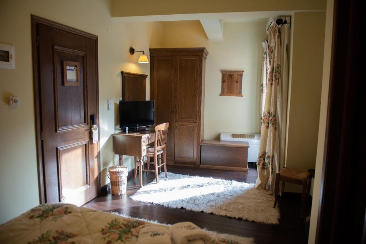 Villa Virginia Hotel Voutiron Buitenkant foto